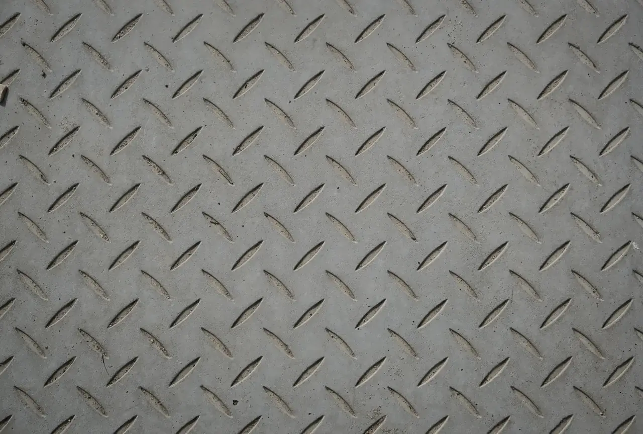 Stainless chequered plate with diamond tread pattern